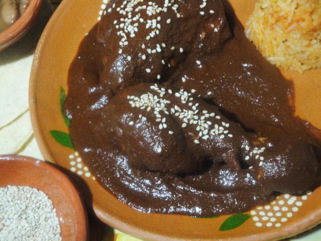 Mole poblano con pollo