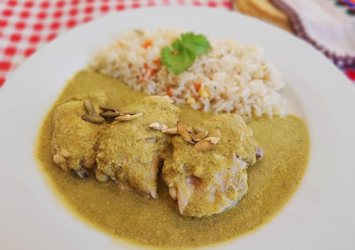Mole verde con pollo